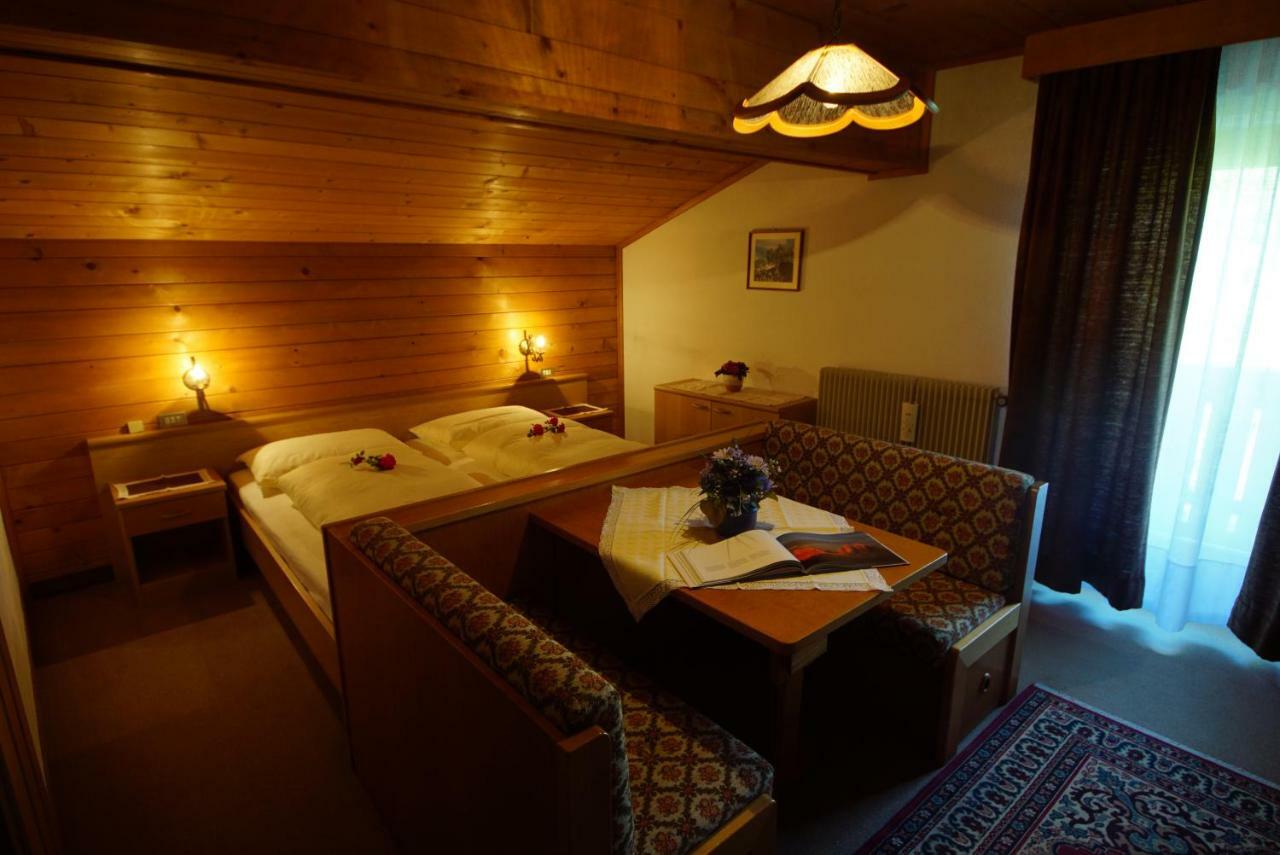 Garni Flurida Bed & Breakfast บาเดีย ภายนอก รูปภาพ