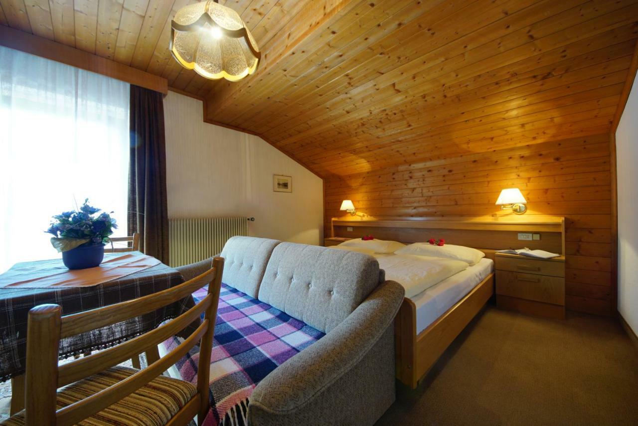 Garni Flurida Bed & Breakfast บาเดีย ภายนอก รูปภาพ